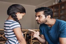 অঙ্ক করতে না পারায় বাবা শিশুকন্যাকে মারধরের পর মৃ/ত্যু