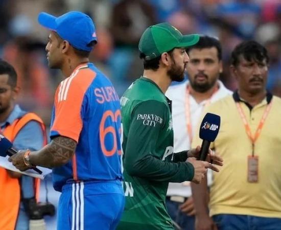 T20 वर्ल्ड कप 2026 में भारत-पाकिस्तान मुकाबले पर संकट? ICC-पीसीबी बैठक से पहले लाहौर पहुंचे BCB प्रमुख