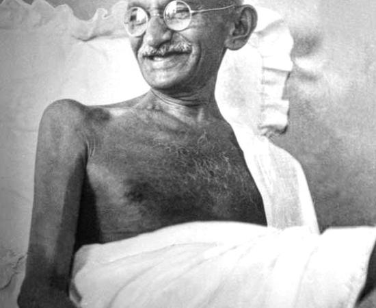 গান্ধীকে নিয়ে প্রবন্ধ, জেলে সংস্কৃতি চর্চা! ধ/র্ষকের সাজা কমিয়ে ১২ বছর করল বম্বে হাই কোর্ট