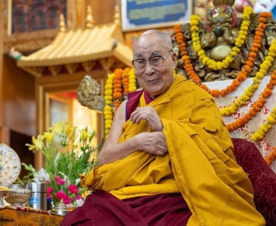 গ্র্যামি পেলেন দলাই লামা