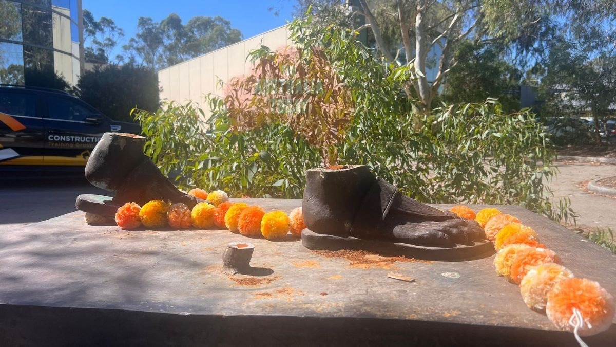  420 किलोग्राम महात्मा गांधी की प्रतिमा चोरी 