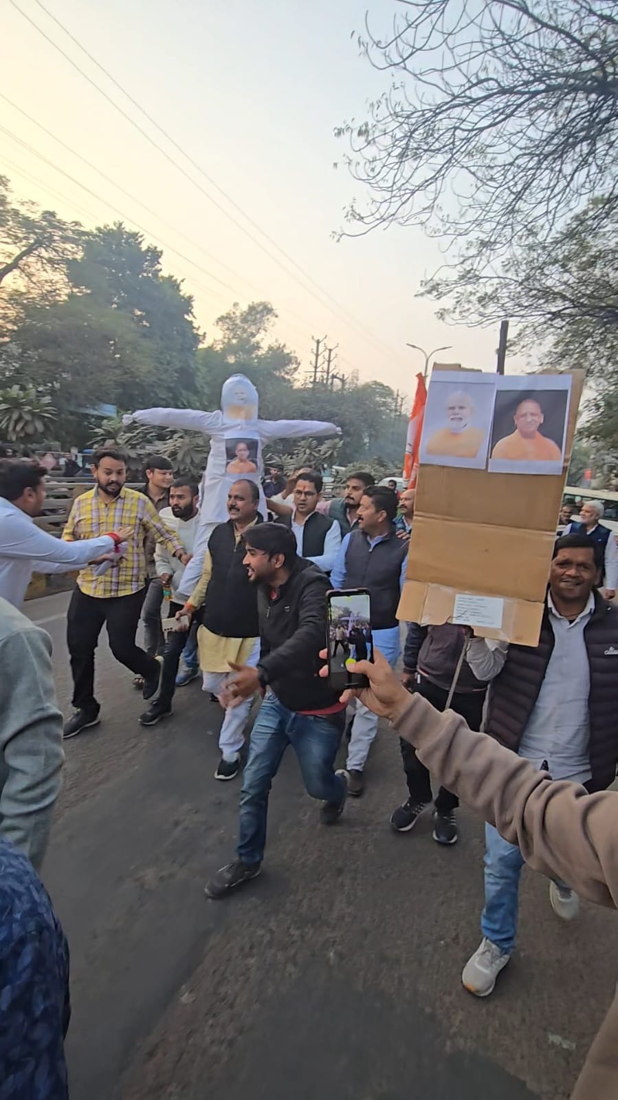 छतरपुर में शंकराचार्य के अपमान के खिलाफ युवा कांग्रेस का जोरदार प्रदर्शन