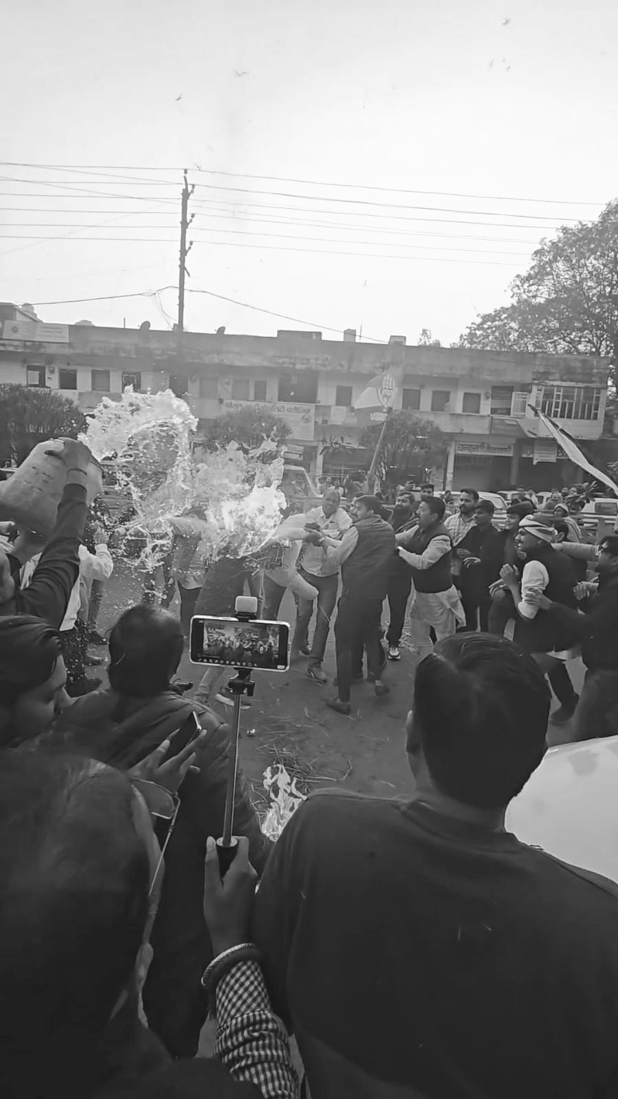 छतरपुर में शंकराचार्य के अपमान के खिलाफ युवा कांग्रेस का जोरदार प्रदर्शन