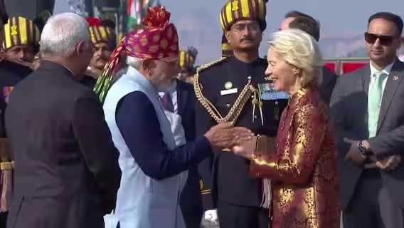 गणतंत्र दिवस पर फ्यूज़न ब्रोकेड परिधान में EU प्रमुख ने बिखेरा जलवा