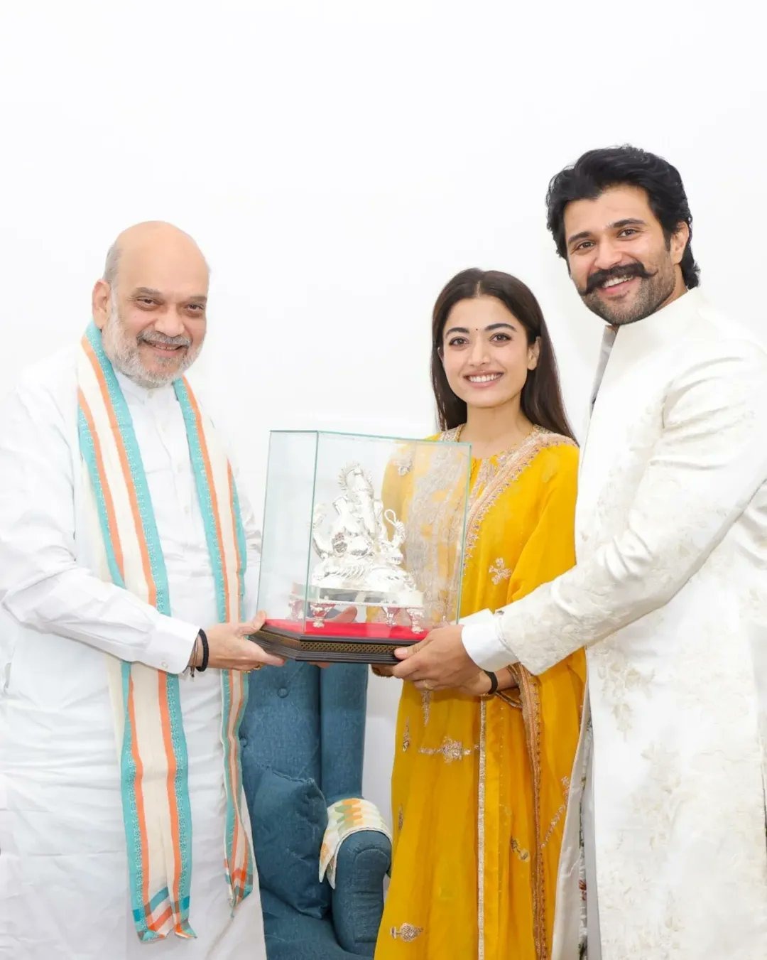 शादी से पहले रश्मिका-विजय ने पीएम मोदी को दिया रिसेप्शन का न्योता, सामने आईं तस्वीरें