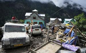 At Least 321 Dead in Northern Pakistan Flash Floods