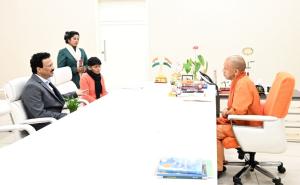 यूपी CM योगी आदित्यनाथ ने 24 घंटे में महिला का घर कब्जाधारकों से मुक्त कराया