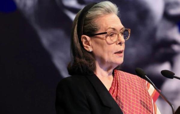 সোনিয়া গান্ধীর নাগরিকত্ব-ভোটার তালিকা বিতর্ক! আদালতে জমা দিলেন লিখিত জবাব