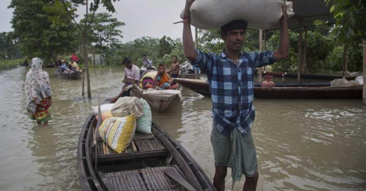 ৰাজ্যৰ ১১ খন জিলাৰ ২১ মহকুমা বানৰ কবলত 