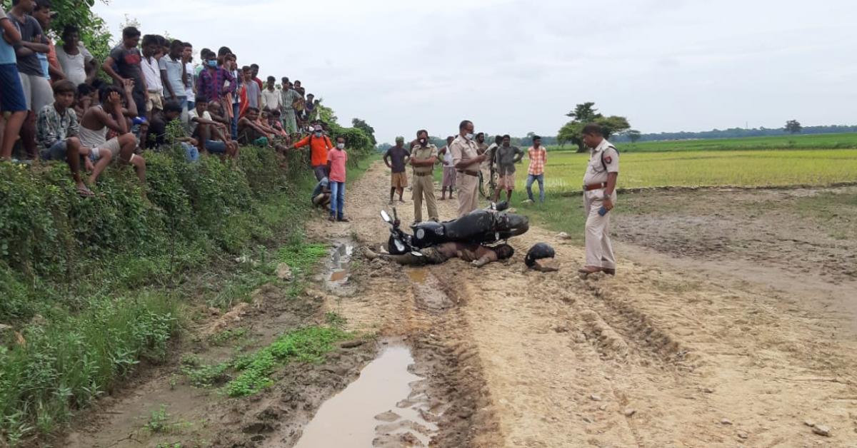 হোজাই নৃশংস হত্যাকাণ্ড। হত্যাকাণ্ডৰ পথ দুৰ্ঘটনা ৰূপ দিয়া চেষ্টা হত্যাকাৰী।  পথৰ ওপৰতে এজনক হত্যা কৰি পেলাই থলে দুৰ্বৃত্তই