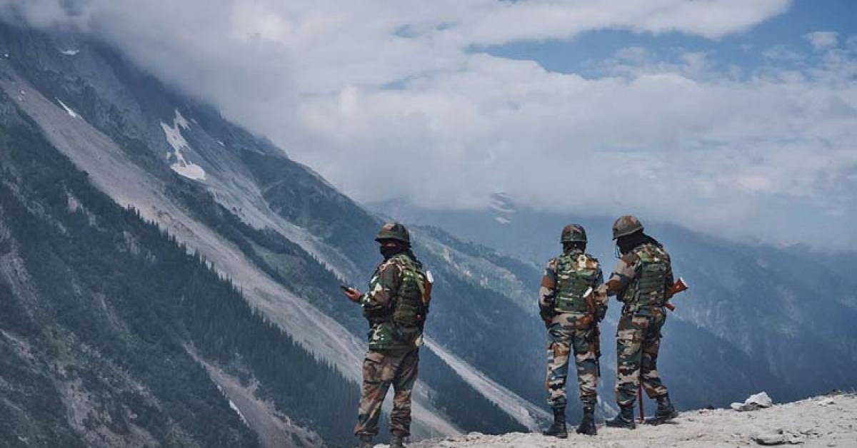 বিশ্বৰ দুই মহাশক্তিধৰ ৰাষ্ট্ৰ চীন ভাৰতৰ যুদ্ধৰ দামামা