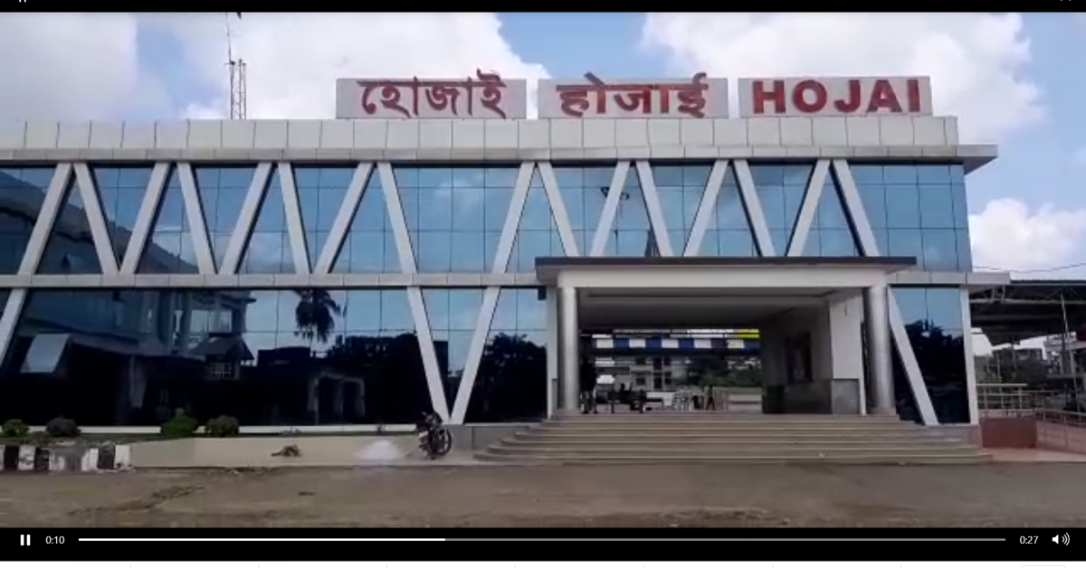  নিন্মমানৰ সামগ্ৰীৰে নিৰ্মান ফুট অভাৰব্ৰীজ