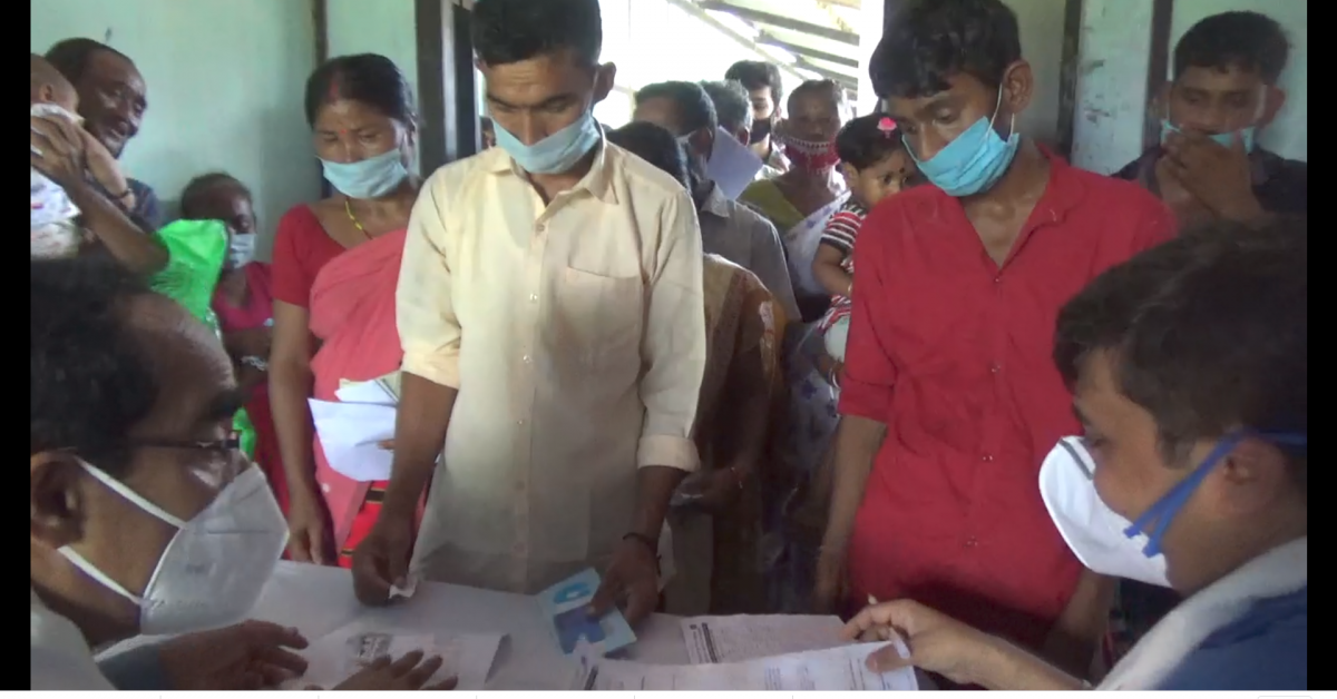  ৯০০ৰো অধিক দিব্যাংগ লোকক প্ৰমানপত্ৰ প্ৰদান