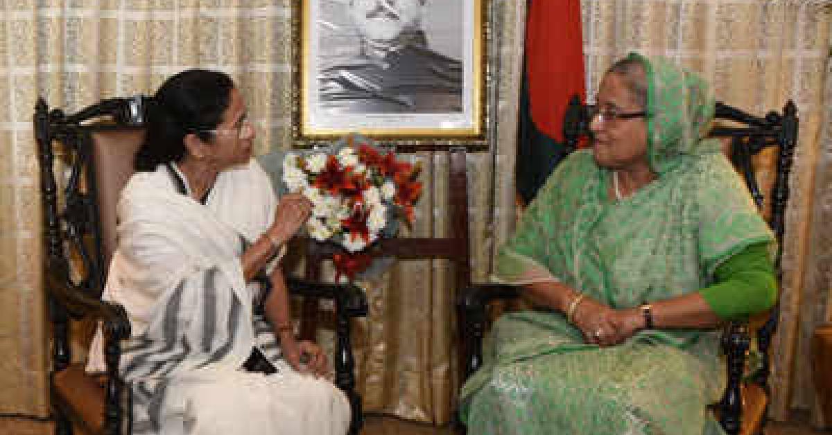 বাংলা প্ৰধানমন্ত্ৰী শ্বেখ হাছিনাই পূজাৰ উপহাৰ পঠিয়ালে মমতালৈ