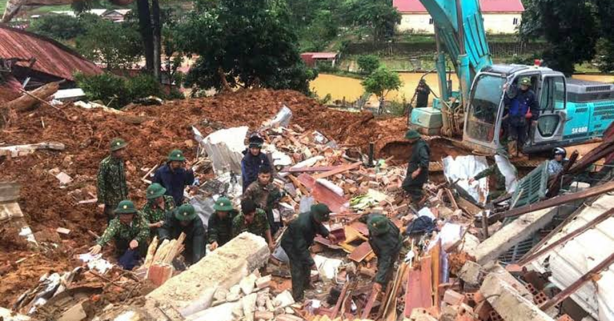 ভয়াবহ ভূমিস্খলনত ৬০জনৰ মৃত্যু 