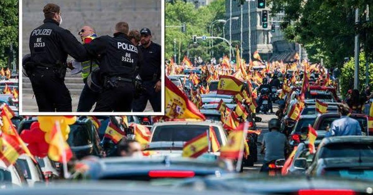 ! ক্ষোভিত জনতা