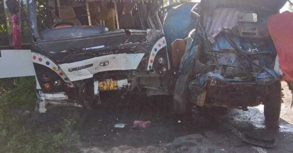 থিতাতে নিহত হয়  ৩ জনকৈ লোক