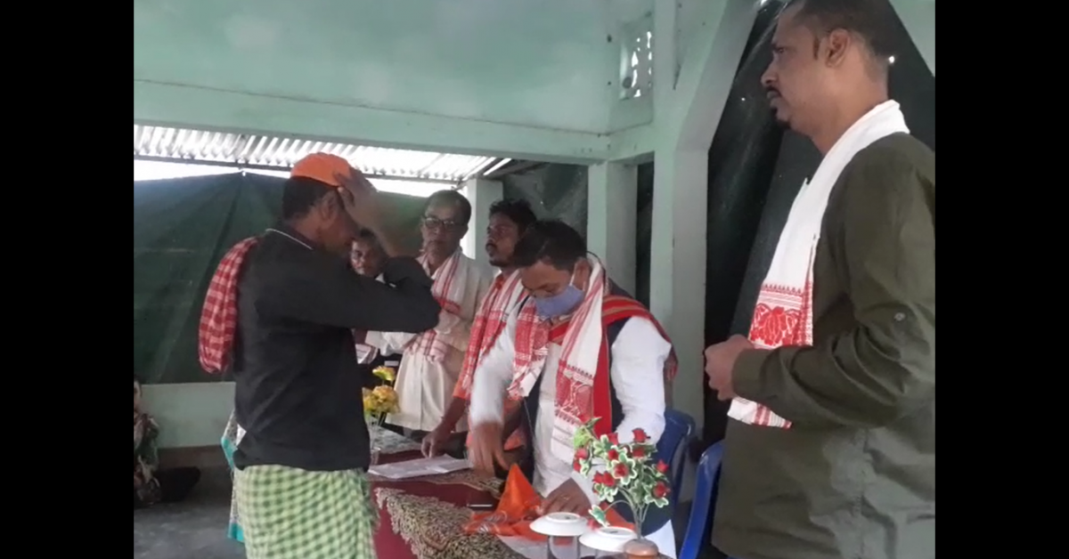 হাওৰাঘাটত কংগ্ৰেছ দল ত্যাগ কৰি বিজেপিত যোগদান