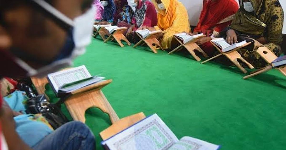 বিশ্বৰ একমাত্ৰ তৃতীয় লিংগৰ বাবে মাদ্ৰাছা মুকলি বাংলা দেশত