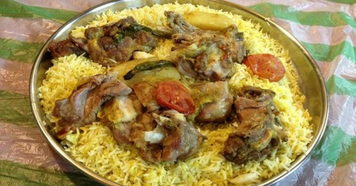 এক প্লেট বিৰিয়ানীক লৈ চ'ছিয়েল মিডিয়াত হৈছে ব্যাপক ভাইৰেল।