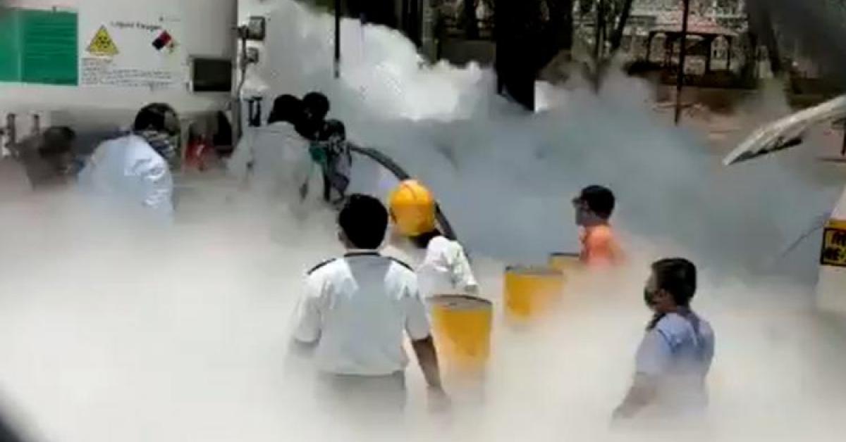 অক্সিজেন টেঙ্কাৰ লিক হৈ প্ৰায় 22 জন ৰোগীৰ মৃত্যু  