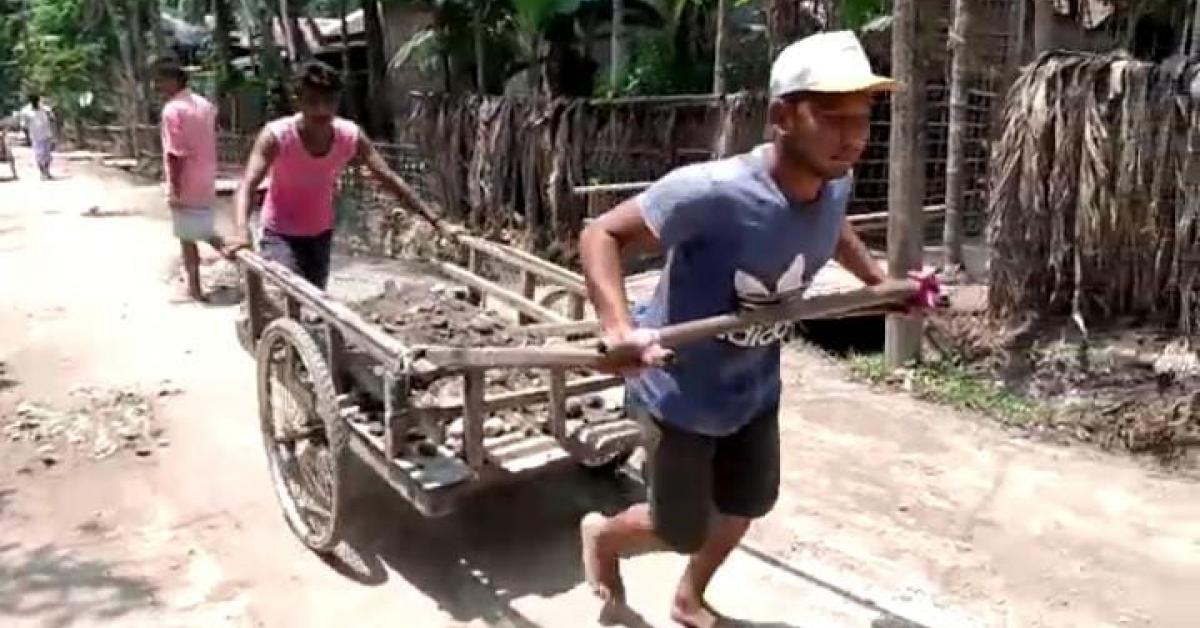 ৰাইজে নখ জোকাৰিলে নৈ বয়