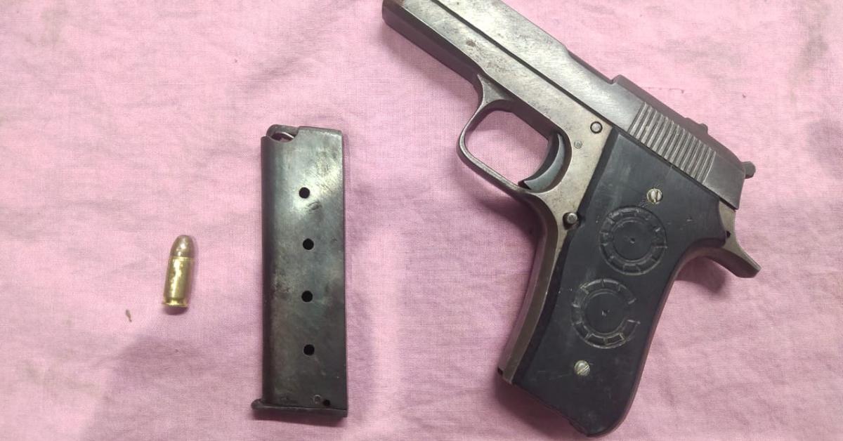 আৰক্ষীৰ গুলীত আহত ড্ৰাগছ ব্যৱসায়ী