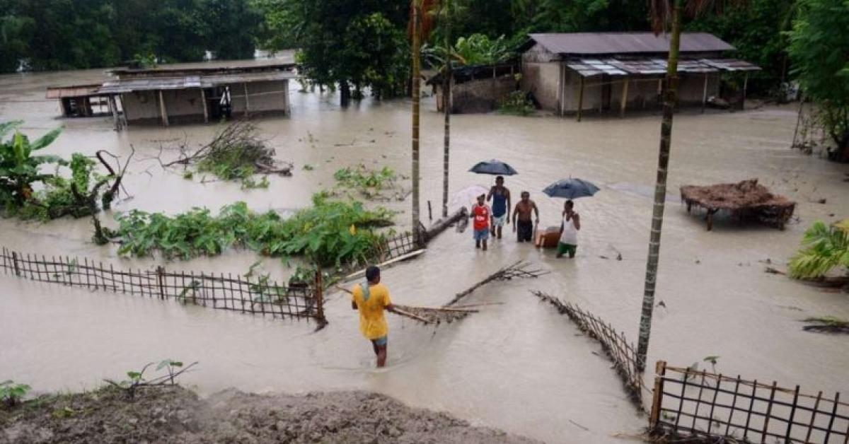 More than 200 villages in flood grip