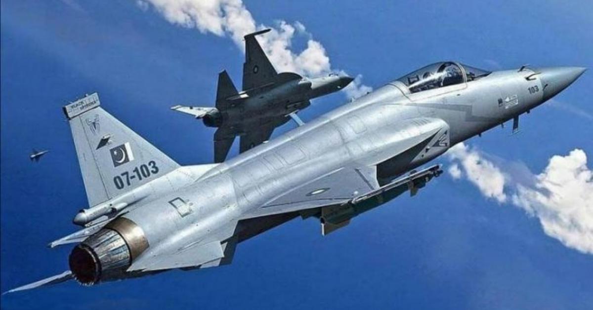 Pakistani Air Force bombs in Panjir to help Taliban