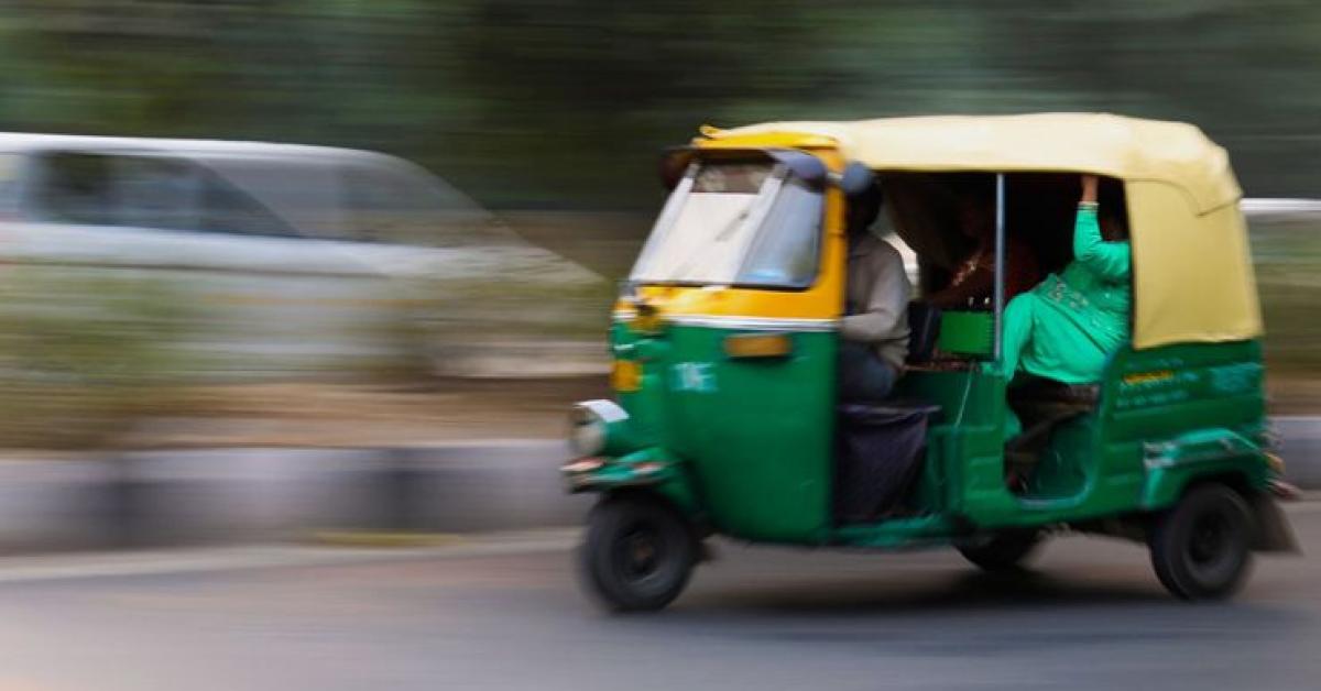 Crorepati’s wife runs away with rickshaw driver carrying Rs 47 lakh in cash