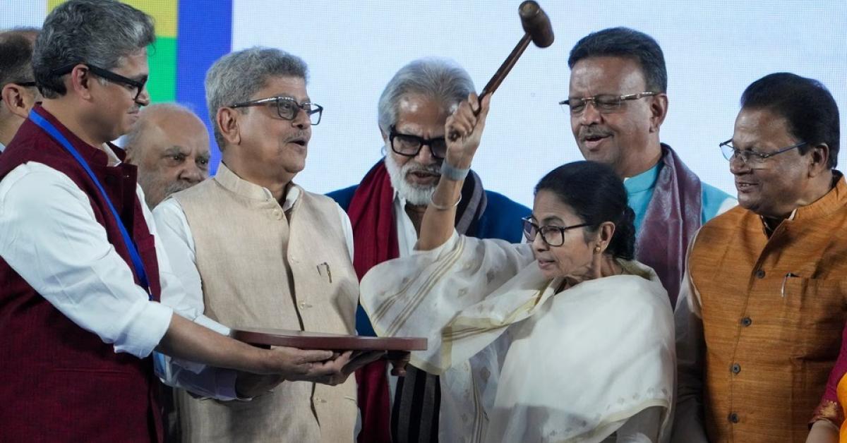 ‘লাঞ্ছিত মনে হয়েছিল, তাই আর প্রদর্শনী করি না’ - মমতা