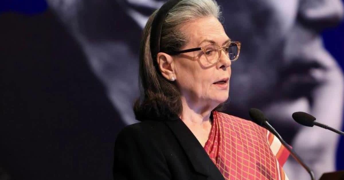 সোনিয়া গান্ধীর নাগরিকত্ব-ভোটার তালিকা বিতর্ক! আদালতে জমা দিলেন লিখিত জবাব