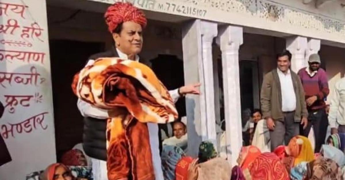 ‘মোদীকে সমালোচনা করলে কম্বল নয়’-সংখ্যালঘু মহিলাদের আলাদা বসিয়ে বিতর্কে বিজেপি নেতা