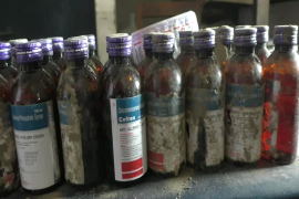 টেবলেট উদ্ধাৰ কৰে