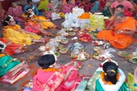 মহানৱমী উপলক্ষে কামখ্যা দেৱালয়ত অনুষ্ঠিত কৰা হয় কুমাৰী পূজা