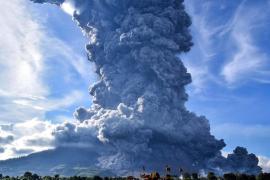 ইন্দোনেছীয়াত ভয়াৱহ পৰিস্থিতি