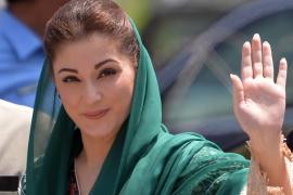 দুই পাকিস্তান ৰাজনীতিৰ কন্যাই ইমৰাণ চৰকাৰক উফৰাবলৈ ককালত বান্ধিছে টঙালি