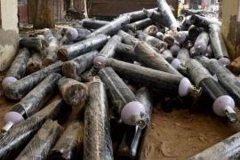 ৰাজধানীত অক্সিজেনৰ নাটনিৰ পিছতেই দুষ্টচক্ৰই আৰম্ভ কৰিছে অক্সিজেনৰ চিণ্ডিকেট