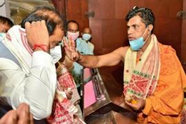 শ্ৰীশ্ৰী দৌল গোৱিন্দ মন্দিৰত মূৰ দোৱালে নৱ নিৰ্বাচিত মুখ্যমন্ত্ৰী হিমন্ত বিশ্ব শৰ্মাই