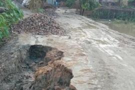 সামাজিক দুৰত্ব আৰু মাস্ক পৰিধান কৰি ৰাইজৰ প্ৰতিবাদ