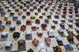 ক’ভিড প্ৰট’কলৰ মাজেৰে পালন হ'ল পবিত্ৰ ঈদ