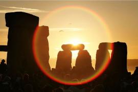 প্ৰত্যেক বৰ্ষৰ ২১ জুন তাৰিখে দিনটো দীঘলীয়া হোৱাৰ পৰিৱৰ্তে নিশাটো হয় চুটি।