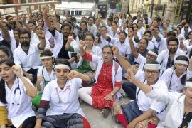 দুই ম'হৰ যুজঁত বিৰিণাৰ মৰণ 