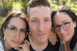 দুৰ্দান্ত প্ৰেমিক! পত্নীৰ সহমতত স্বামী বিবাহত আৱদ্ধ হ’ব দুগৰাকী প্ৰেমিকাৰ সৈতে