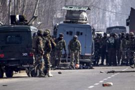 কাশ্মীৰ উপত্যকাত সন্ত্ৰাসবাদীৰ বিৰুদ্ধে কঠোৰ হৈ পৰিছে নিৰাপত্তাৰক্ষী