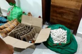 শুৱালকুছি আৰক্ষীৰ অভিযানত জব্দ বৃহৎ পৰিমাণৰ অবৈধ বিলাতী সুৰা