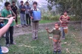 Viral Video: Pakistani boys playing music using empty tin cans