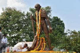 CM SARMA PAYS HOMAGE TO BAPU AT GANDHI MANDAP