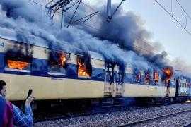 fire-in-two-coaches-of-saharanpur-delhi-passenger-train