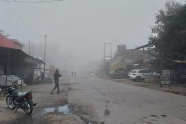 नगर में अलाव जलाने व स्कूल समय परिवर्तन की मांग